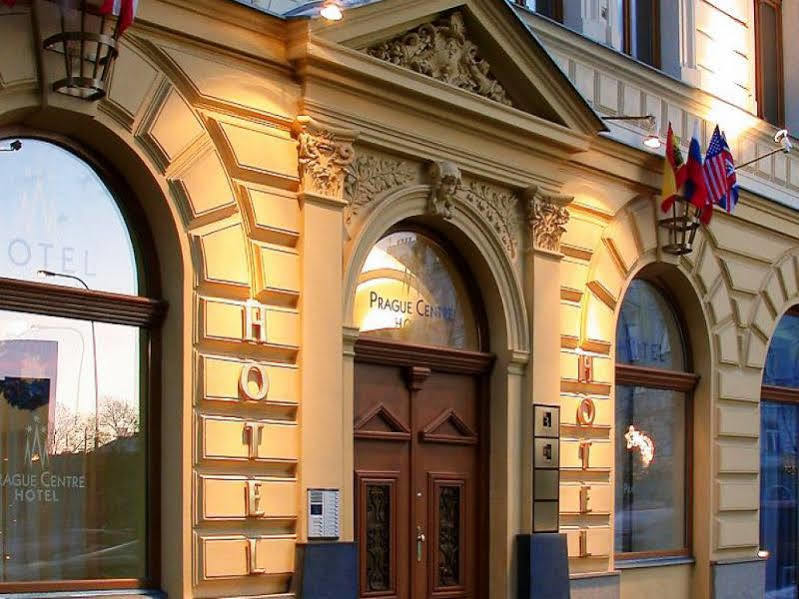 Hotel Superior Praga Esterno foto